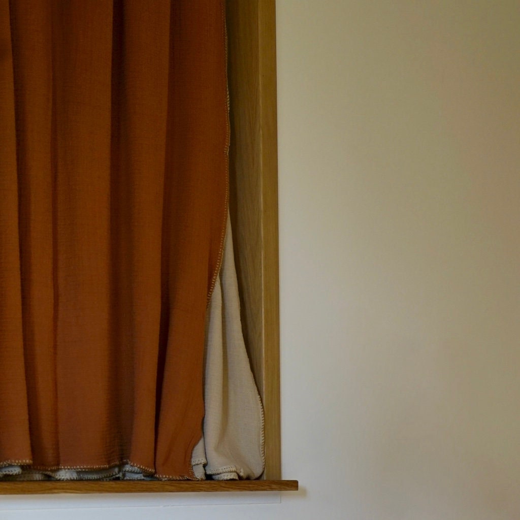 Rideau Gaze de Coton Brun Cannelle Surpiqure Dorée 320x140cm Ajustable