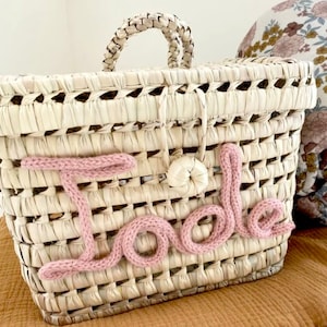 Personalisierter Kosmetikkoffer aus Palmenholz, 28 cm, mit gestricktem Vornamen