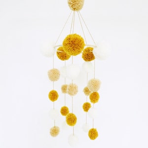 baby mobile with PomPoms, 60x20cm (customizable)