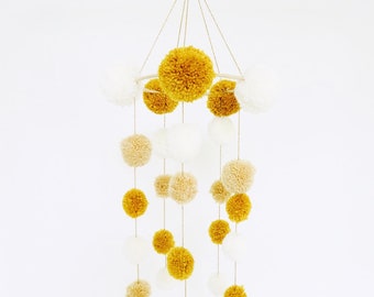 baby mobile with PomPoms, 60x20cm (customizable)