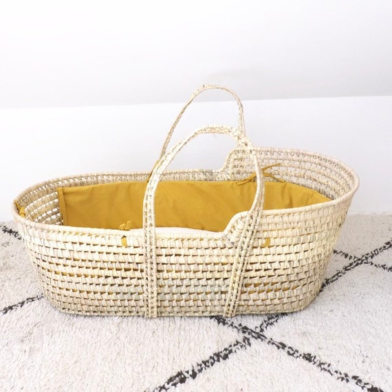 straw bassinet