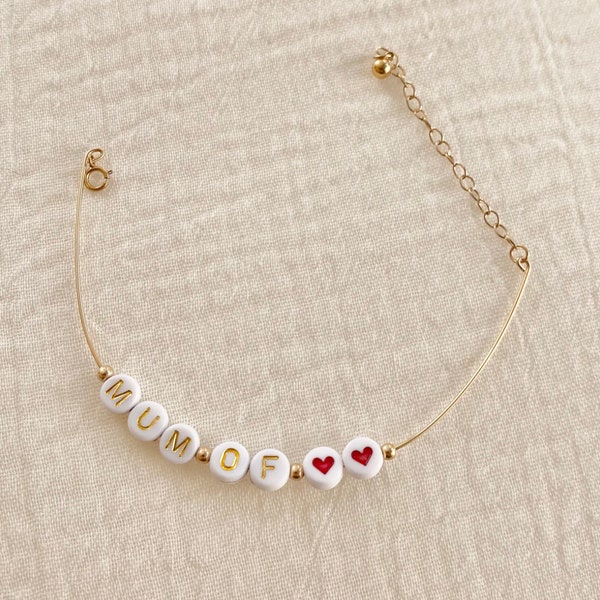 Bracelet personnalisé femme MUM OF LOVE en gold filled et perles coeur