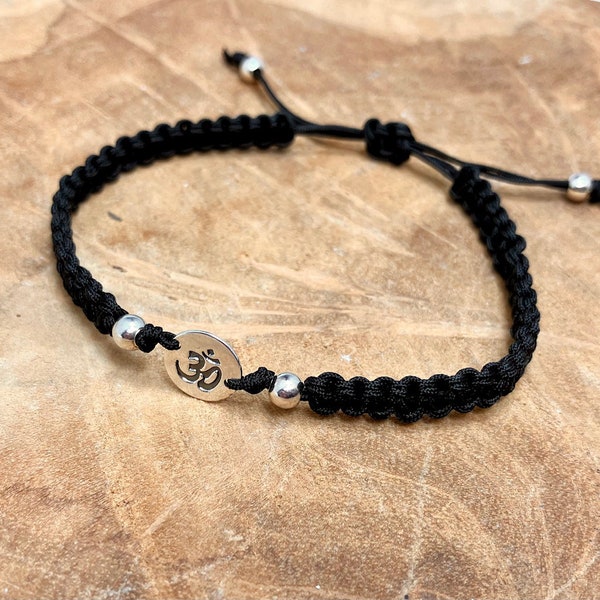 Freundschaftsarmband OM, Yoga-Armband, Shamballa, Silber, Geschenk