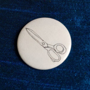 Dressmaking Scissors 25mm PinBadge