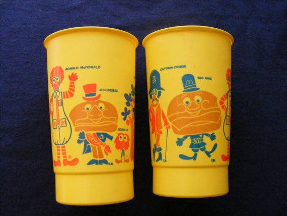 Lot 2 Mcdonald's Plastic Cups, Kids Cups, Childs Cups, Drinking Cups, Milk  Cups, Milk Glass, Drinking Glass, Ronald Mcdonald Cup, 