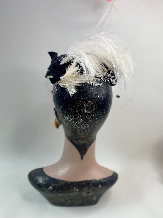Black vintage pill box hat with veil and feathers… - image 6