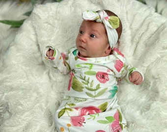 Newborn Girl Coming Home Outfit/Baby Girl Coming Home Outfit/Knotted Gown/Knotted Sleeper/Watercolor Floral/Premie Girl/floral bow/hat