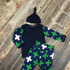 Neugeborenen Junge kommen nach Hause Outfit in Marine Kreuz, Premie junge Outfit, Baby junge Outfit, Säugling junge Kleidung