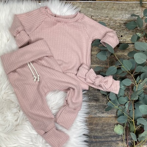 Newborn girl coming home outfit/baby girl blush waffle knit/baby girl clothes/modern baby clothes/newborn girl/Premie girl