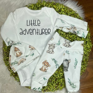 Unisex baby coming home/Gender Neutral coming home outfit/baby animal clothing/safari animals/baby clothing/Premie Baby/Baby Shower Gift
