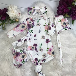 Newborn Girl Coming Home Outfit, Baby Girl Coming Home Outfit, Knotted Gown, Knotted Sleeper, Watercolor Floral, Premie Girl, floral bow/hat
