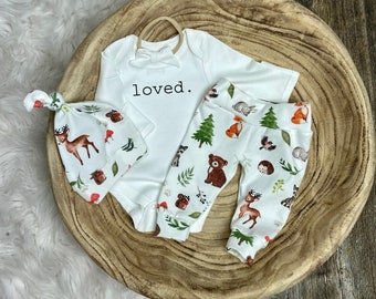 Unisex baby coming home outfit/Gender Neutral coming home outfit/baby animal clothing/forest animals/baby clothing/Premie baby/Baby Shower