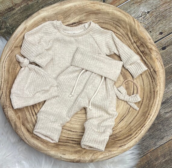 Gender Neutral Baby Outfit/waffle Knit 