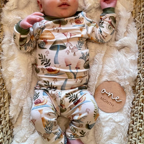 newborn dress clothes Lucikamy Baby Girl Cotton Linen Sleeveless Tie Strap Tank Top + Ruffle Bloomers Shorts Infant Summer Outfits (Cotton Blend-Apricot, 0-3 Months): Clothing, Shoes & Jewelry 2.5 months depending on your babys weight Baby, Newborn Clothes for Girl