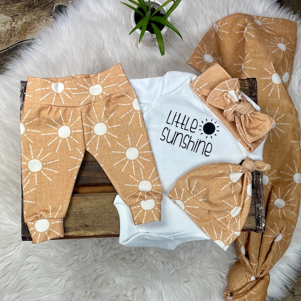 Unisex baby coming home outfit/Gender Neutral coming home outfit/baby boy/baby girl/little sunshine/baby clothing/Premie Baby, Baby Shower