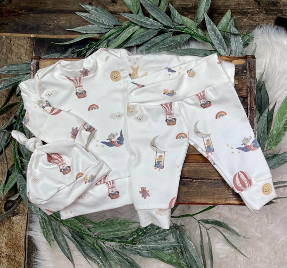 Gender Neutral Baby Outfit/made in Usa/newborn Coming Home Outfit - Main Image