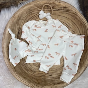 Baby Gender Neutral Outfit/Newborn Baby Clothes/Organic Baby Clothes/Baby Piggy Clothing/Baby boy/Baby Girl/Baby Gift/baby animal clothing