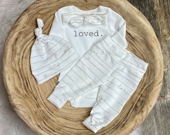 Unisex baby coming home outfit/Gender Neutral coming home outfit/baby boy/baby girl/baby loved/baby clothing/Premie Baby, Baby Shower