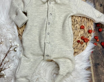 New Baby Outfit/Gender Neutral Baby/ Baby sleeper/Baby Gift/Baby Romper in oatmeal/baby sleeper/newborn baby/organic baby clothes