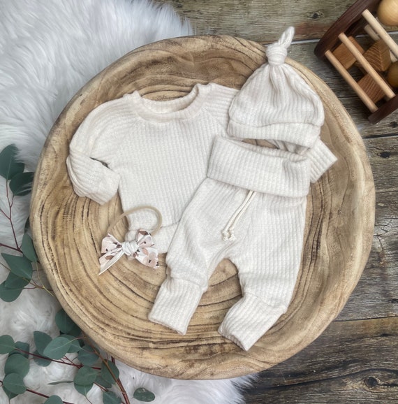 Gender Neutral Baby Outfit/waffle Knit 