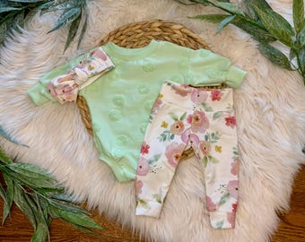 Organic Baby Girl Outfit/newborn girl/baby girl floral outfit/toddler girl outfit/Floral sweater romper & delicate floral joggers/baby gift