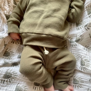 Neutral Baby Outfit/organic waffle knit outfit/Organic baby clothing/boho baby/Baby hospital outfit/toddler pants/Premie baby/baby gift