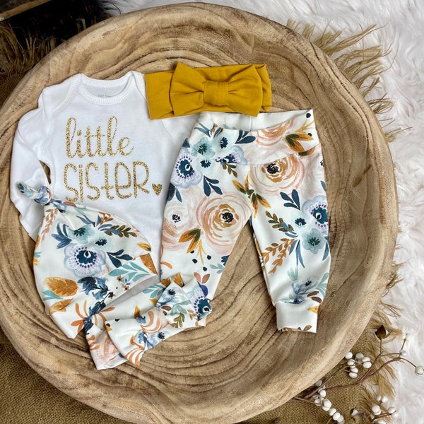 Newborn Girl Coming Home Outfit, Baby Girl outfit in Watercolor Floral Outfit, Little Sister Outfit, Baby Sister, Baby girl bow, Premie Girl