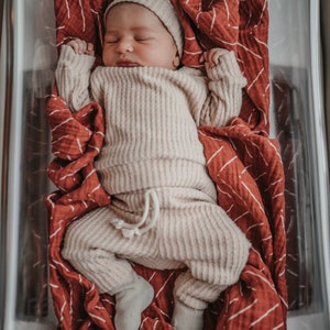 homage to home outfit