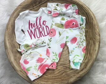 Chica recién nacida que viene a casa traje / bebé niña / bebé llevar a casa / bebé niña arco / hola mundo / bebé hospitalbowFloral bebé niña / bebé moderno / chica premie