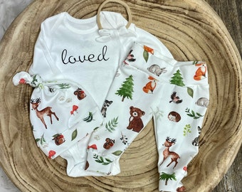 Unisex baby coming home outfit/Gender Neutral coming home outfit/baby animal clothing/forest animals/baby clothing/Premie baby/Baby Shower