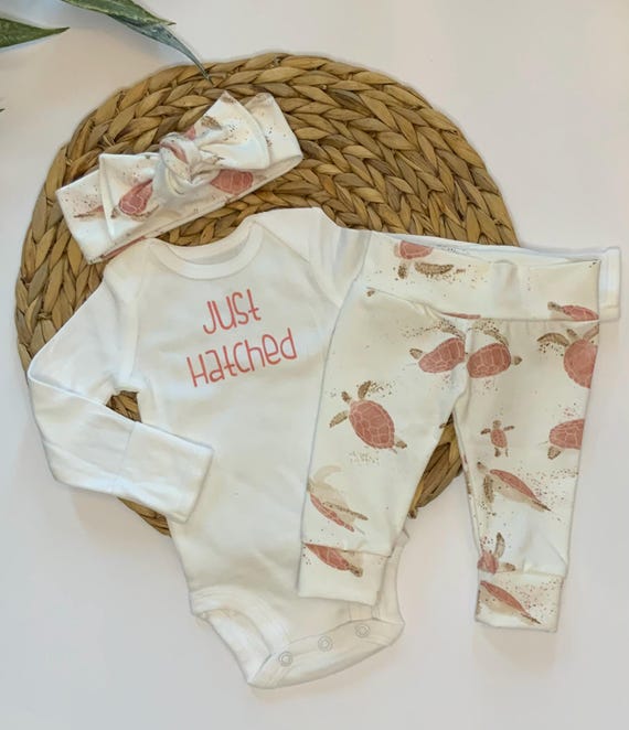 Baby girl organic clothing/newborn girl/baby coming home outfit/baby clothes/Sea turtle/baby turtle/baby gift/baby hospital outfit
