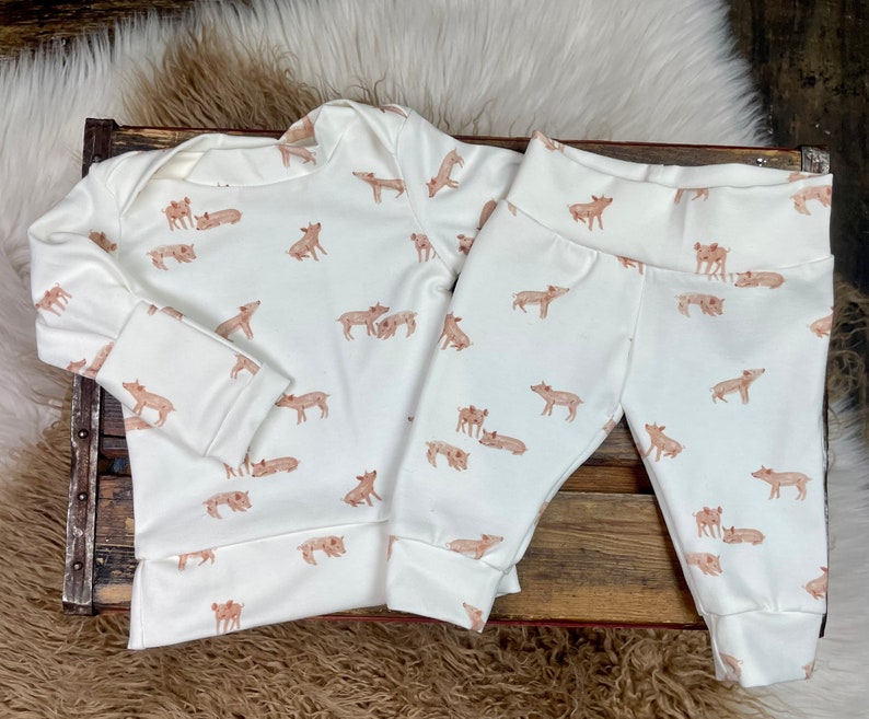 Baby Gender Neutral Outfit/Newborn Baby Clothes/Organic Baby Clothes/Baby Piggy Clothing/Baby boy/Baby Girl/Baby Gift/baby animal clothing image 7