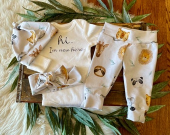 Unisex baby coming home/Gender Neutral coming home outfit/baby animal clothing/baby animals/baby clothing/Premie Baby/Baby Shower Gift