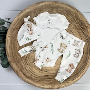 Unisex baby coming home/Gender Neutral coming home outfit/baby animal clothing/baby animals/baby clothing/Premie Baby/Baby Shower Gift