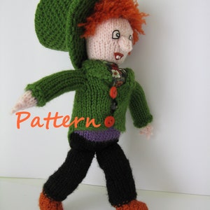 Knitted/crocheted Mad Hatter, Lewis Carroll bookstory character, PATTERN, PDF file, tutorial