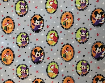 Springs Creative, Halloween Mickey, Minnie Mouse & Friends Head Toss, Quilt Shop Cotton
