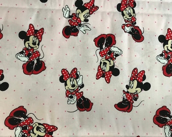 Springs Creative, Minnie Mouse Toss, quilt shop 100% Cotton