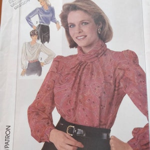 Simplicity 7092 Loose-Fitting Blouse Shirt with Cowl Neck or Turtleneck Collar Vintage Fashion Sewing Pattern 1980s 80s Size 16