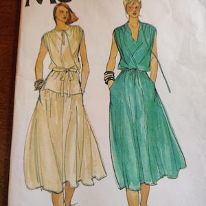 McCall&#39;s 6590 Casual Dress with Rouched Shoulders, Tunic w/Split Sides and Pull On Skirt Vintage Sewing Pattern 1970s 70s Size Medium 14 16