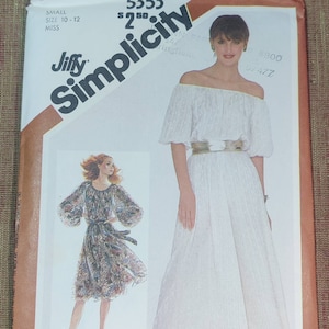 Eenvoud 5353 Off the Shoulder Pullover Jurk Poofy Mouwen & Wrap Riem Vintage Mode Naaien Patroon 1980s 80s Maat Klein (10-12) UNCUT