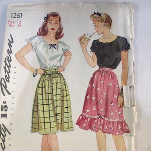 Simplicity 1261 Full Peasant Skirt & Blouse Top with Round Neckline Vintage Sewing Pattern 1940s 40s Size 12