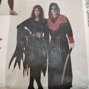 McCall&#39;s 4585 Adult Halloween Costume Allura Dress Skulltar Cleopatra Mark Antony Tunic Toga Egyptian Vintage Sewing Pattern Size Small