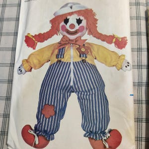 Butterick 3510 Teach Me Rag Doll 24&quot; with Clothes and Yarn Hair Clown Circus Vintage Craft Sewing Pattern 1970s 70s UNCUT