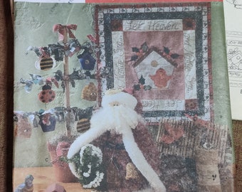 Simplicidad 7897 Birding Santa Doll, colgante de pared y árbol de adorno de mariquita de abeja por Dianna Marcum Designs Patrón de costura artesanal 1990s 90s UNCUT
