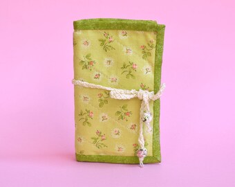 Needle case with scissors - Tiny Roses