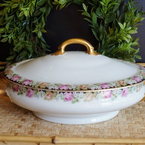 EAP Czechoslovakia covered porcelain vegetable dish
