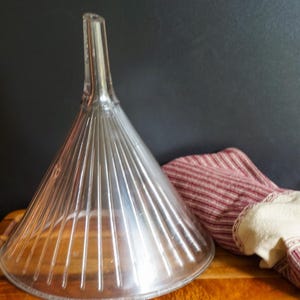 mooney arivent large apothecary ribbed glass funnel