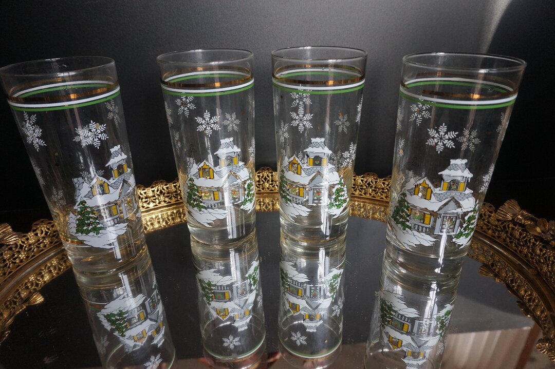 Beautiful 4 Christmas Scene Glass Tumblers Etsy