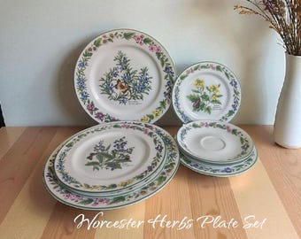 Royal Worcester Herbs Rosemary Pattern Dinner Plate Malvern