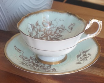 paragon by appointment to her majesty queen teacup set